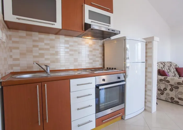 Apartment With A Parking Space Sumartin, Brac - 17267 *