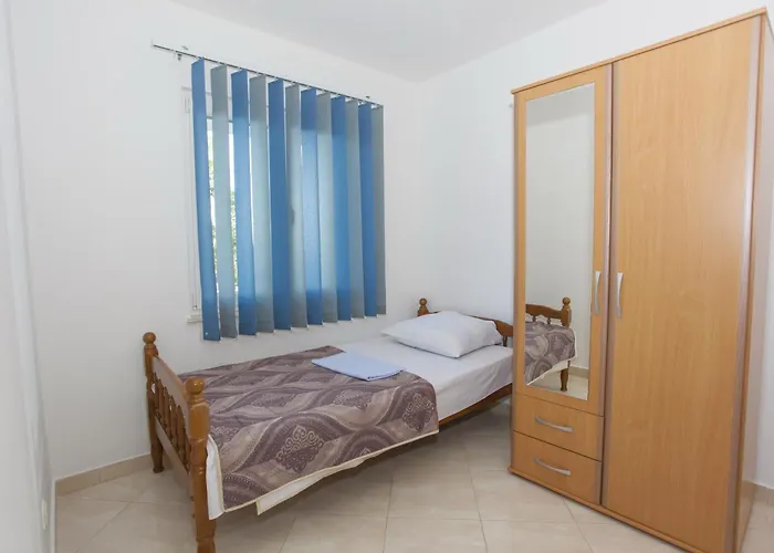 Apartment With A Parking Space Sumartin, Brac - 17267 Sumartin